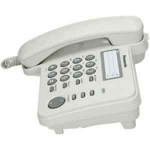 Ενσύρματο τηλέφωνο Panasonic KX-TS520EX2 λευκό χωρίς οθόνη, με λυχνία ένδειξης κουδουνισμού για επιτραπέζια ή επιτοίχια τοποθέτηση. Διαθέτει ηλεκτρονική ρύθμιση έντασης ακουστικού (6 επίπεδα), επανάκληση με το πάτημα ενός πλήκτρου, επιλογή κουδουνισμού (3 επίπεδα), λειτουργία μικροδιακοπής (flash) για σύνδεση σε τηλεφωνικό κέντρο, 3 μνήμες αριθμών τηλεφώνων με πλήκτρα απευθείας επιλογής κλήσης.